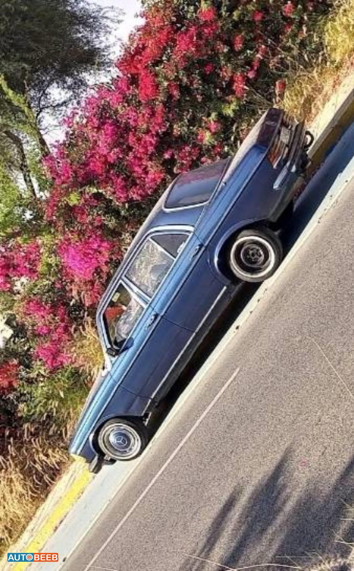 Mercedes Benz E200 1977