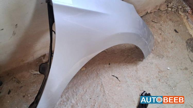 جناح يمين اكسنت وأراد أمريكي القصه الحديث 