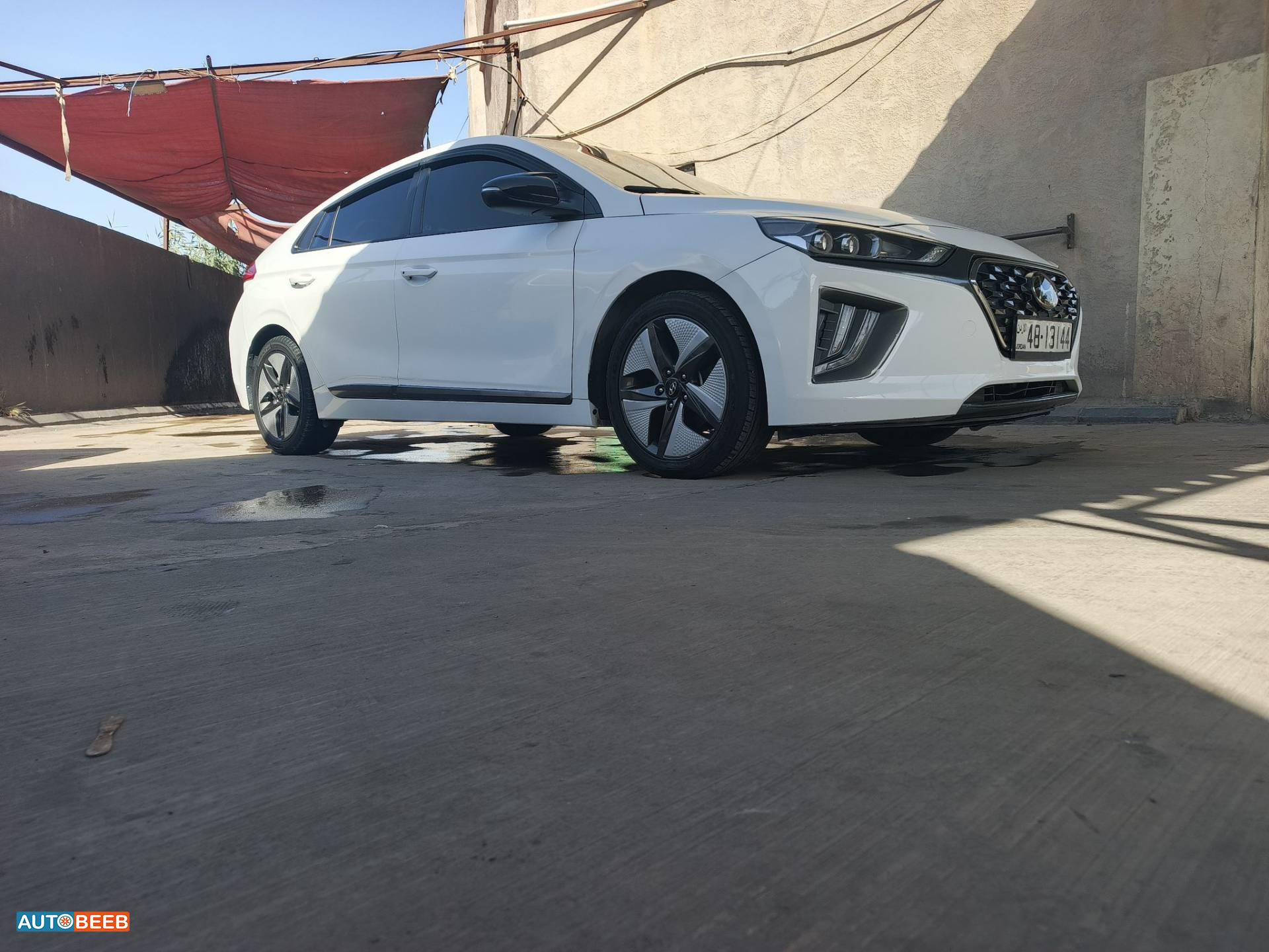 Hyundai Ioniq 2022