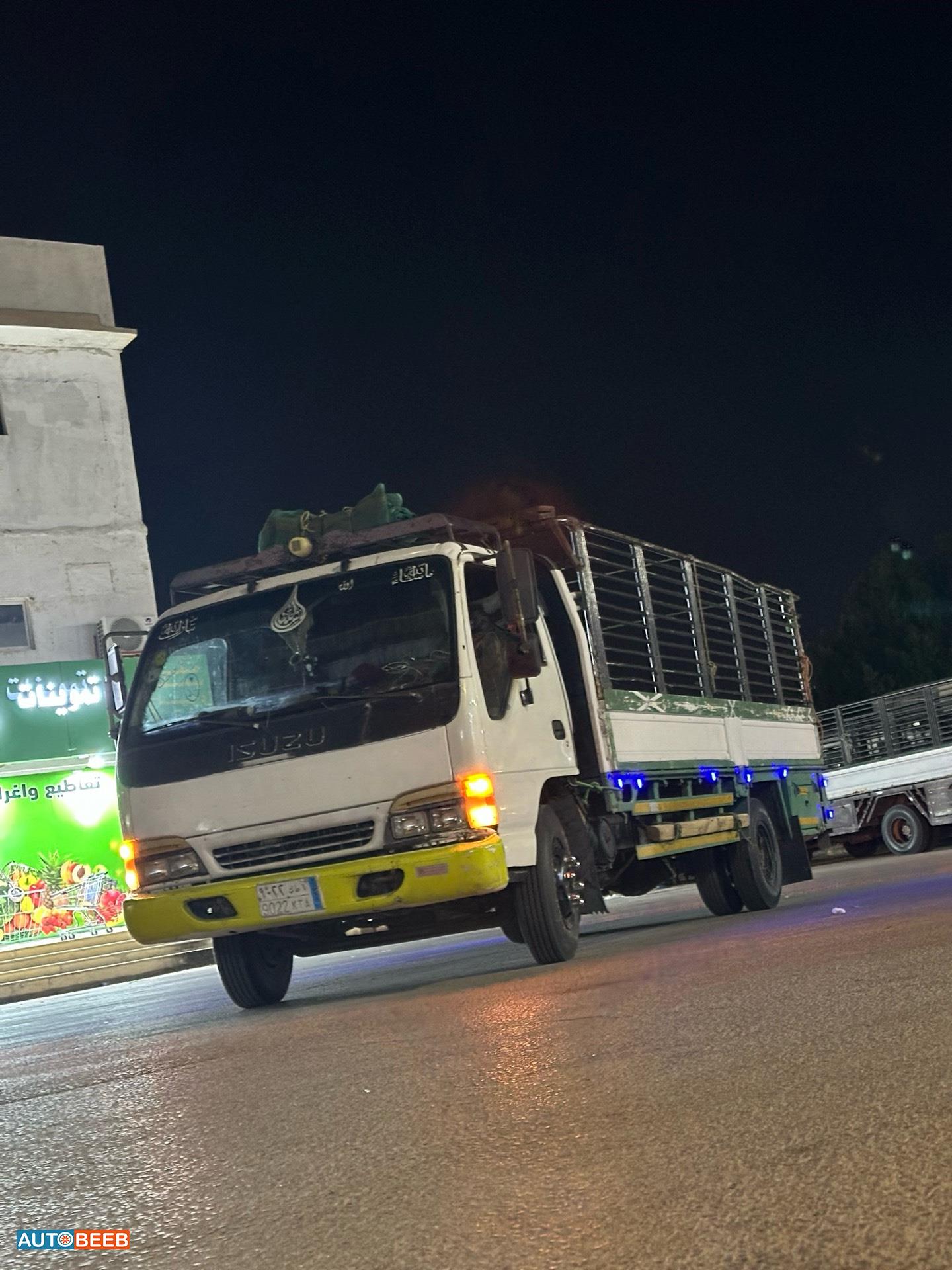 ناقلة اخشاب ايسوزو 1994