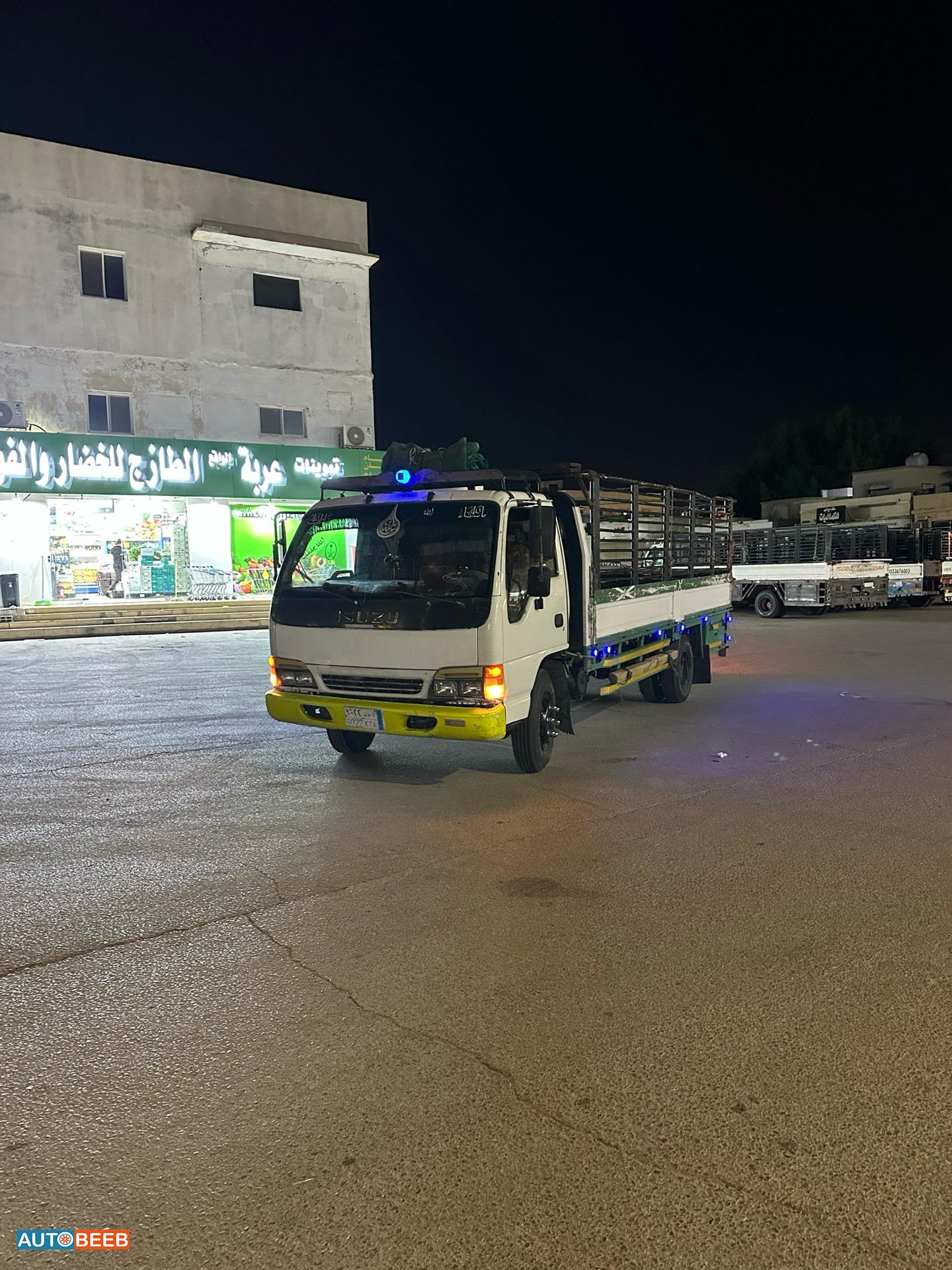 ناقلة اخشاب ايسوزو 1994