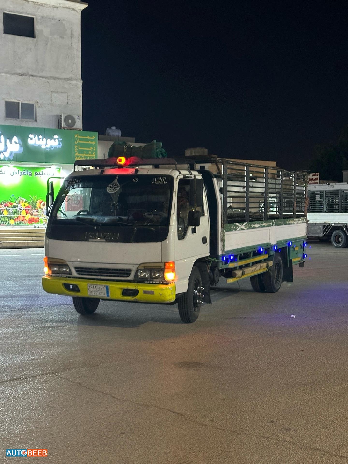 ناقلة اخشاب ايسوزو 1994