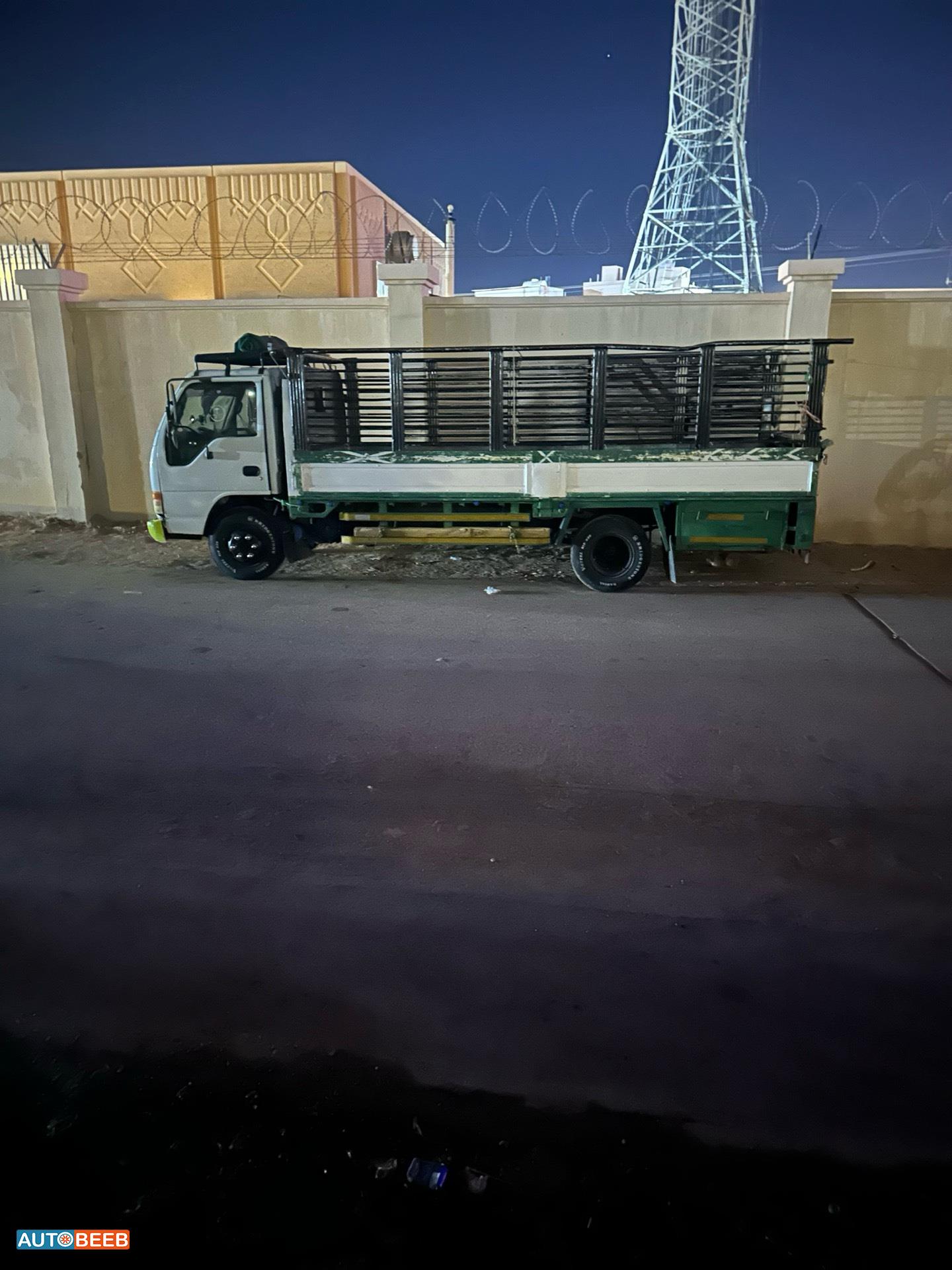 ناقلة اخشاب ايسوزو 1994