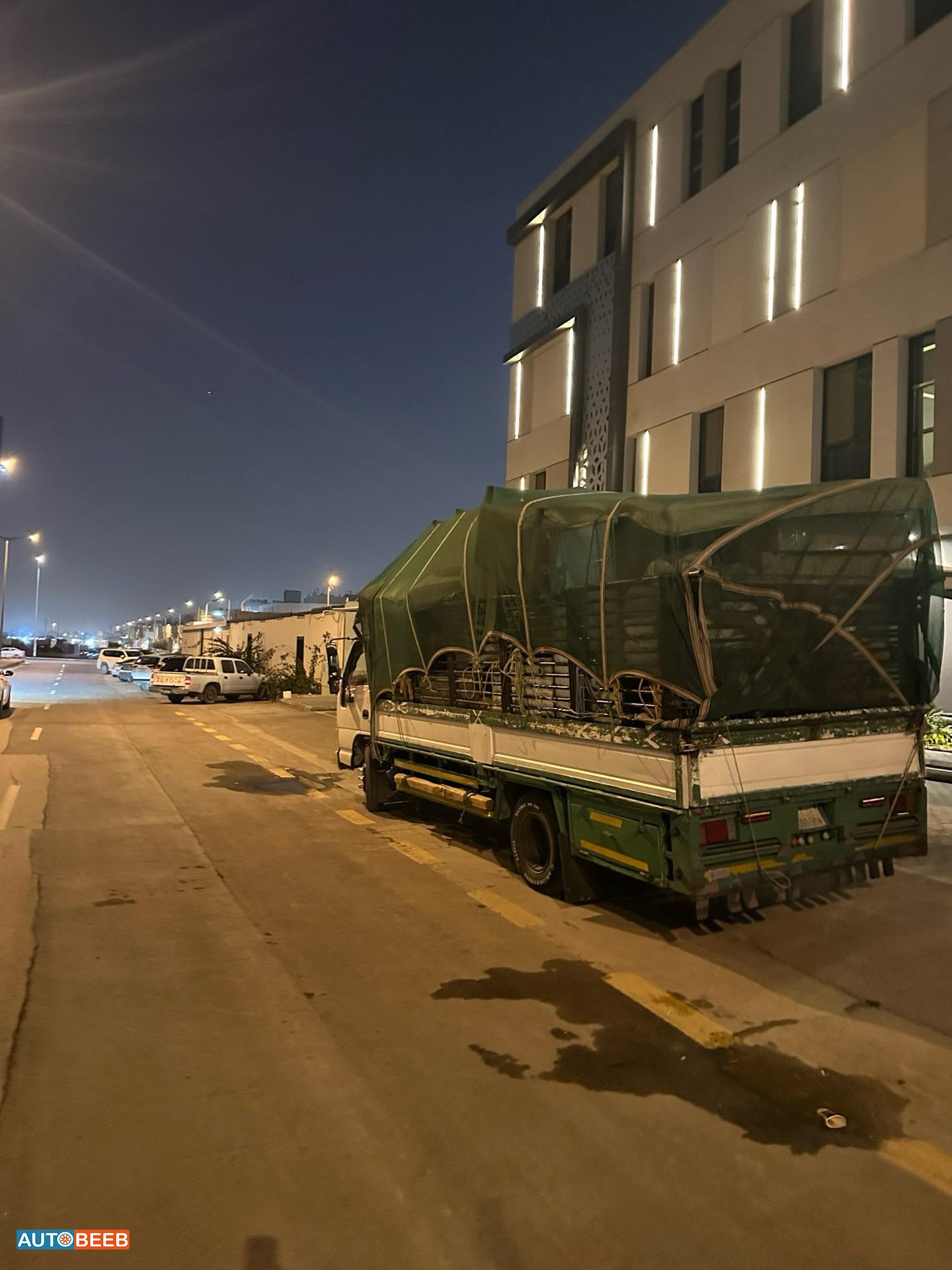 ناقلة اخشاب ايسوزو 1994