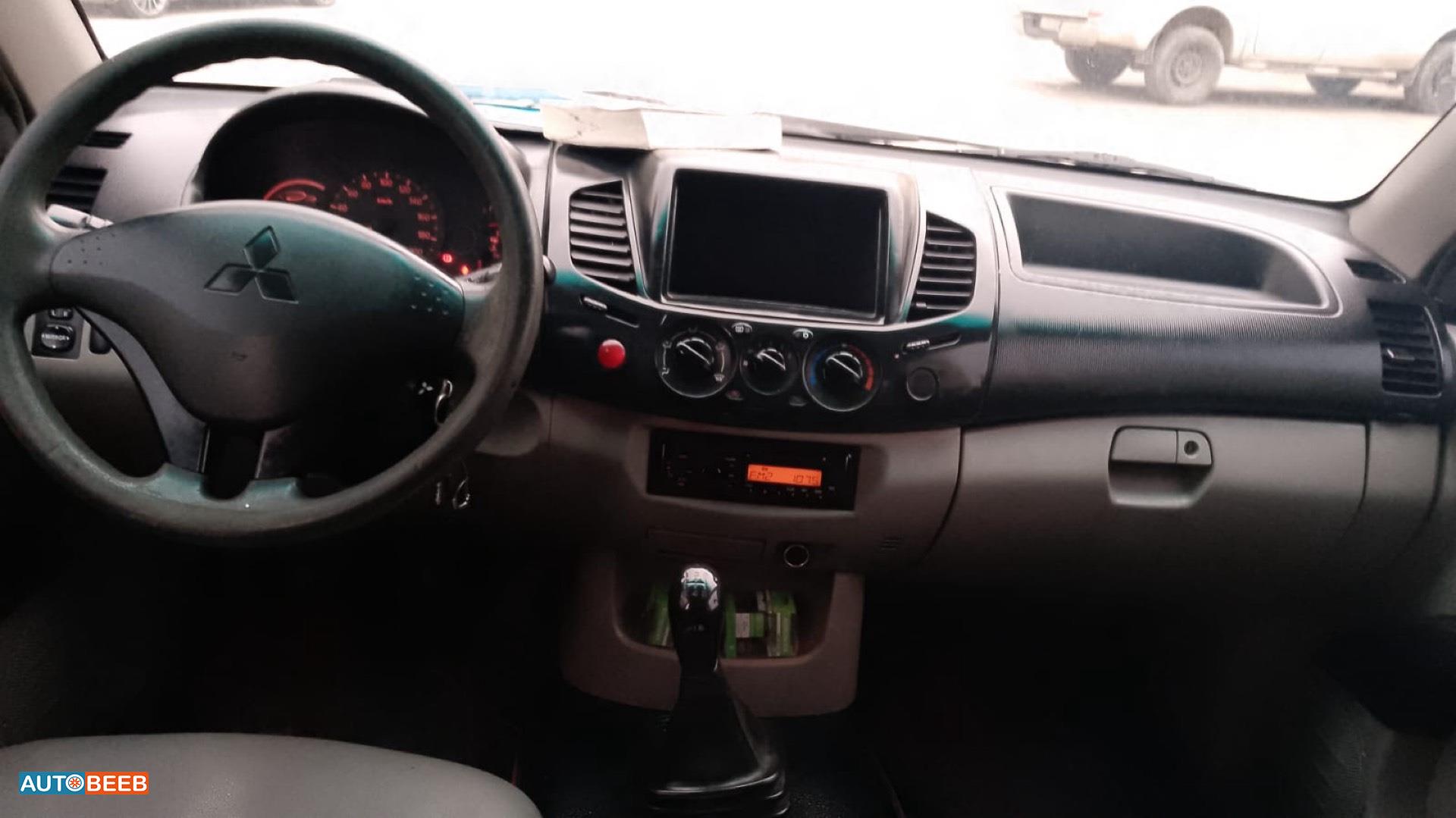 ميتسوبيشي L200 2015