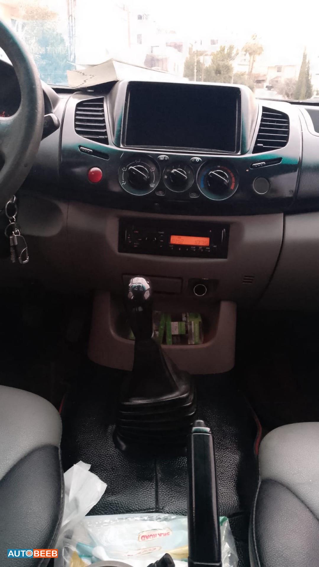 ميتسوبيشي L200 2015