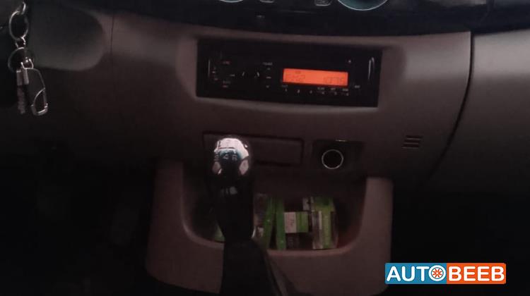 ميتسوبيشي L200 2015