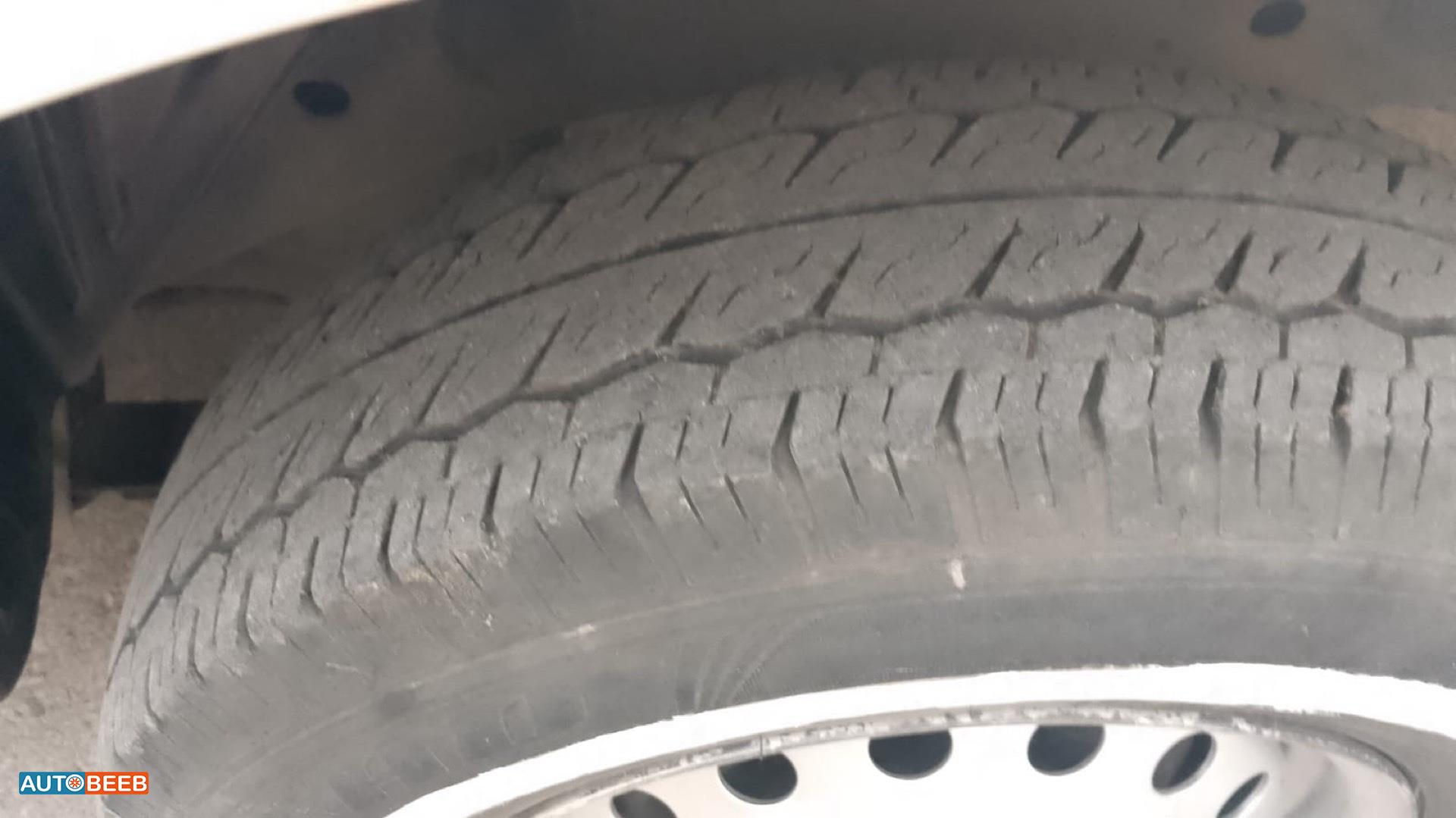 ميتسوبيشي L200 2015