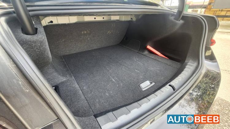 بي ام دبليو i3 2023