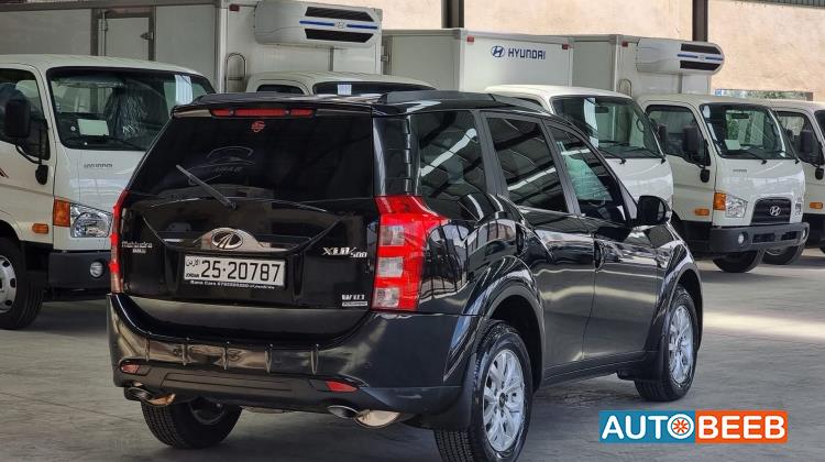 Mahindra XUV500 2018