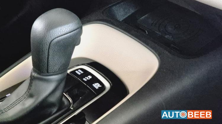 تويوتا كورولا 2025