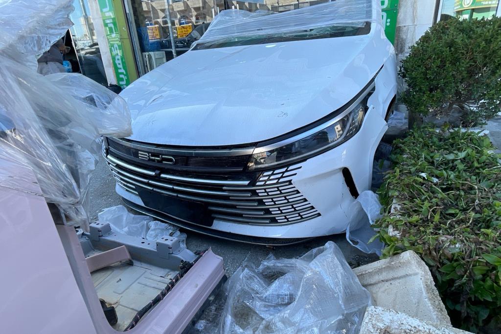 بوز كامل اضوية يمين شمال بي واي دي ديستروير 2023 2024