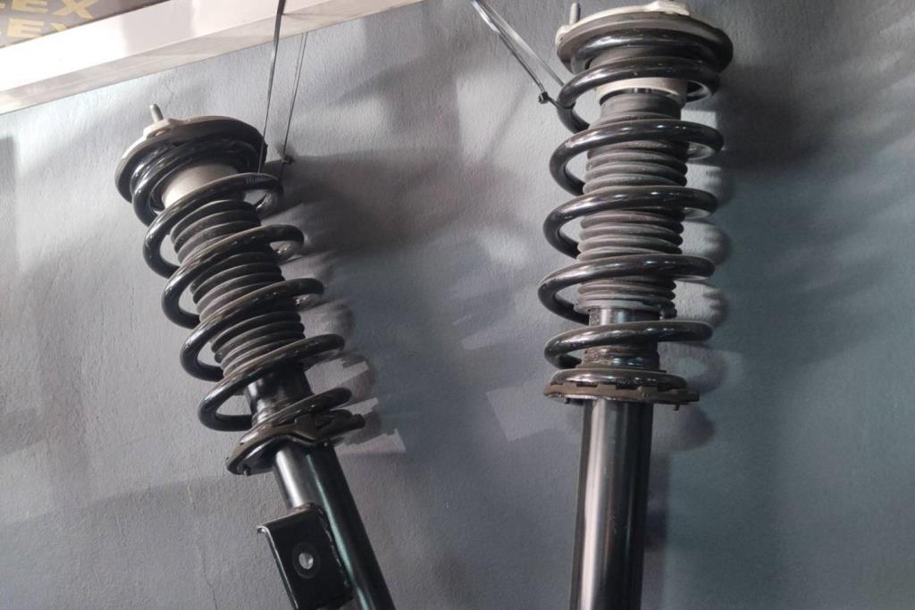 صنوبرص أمامي تيسلا 3 2018 2019 2020 2021 2022 2023