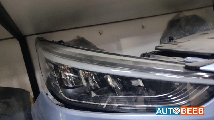 ضوء امامي يمين شمال جيلي جيومتري C 2022 2023