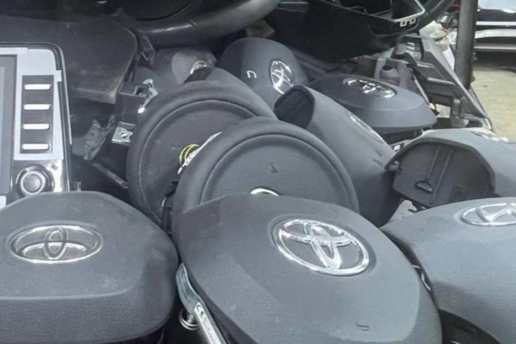 ايرباغ ستيرنج تويوتا كورولا راف فور CHR 2019 2020 2021 2022