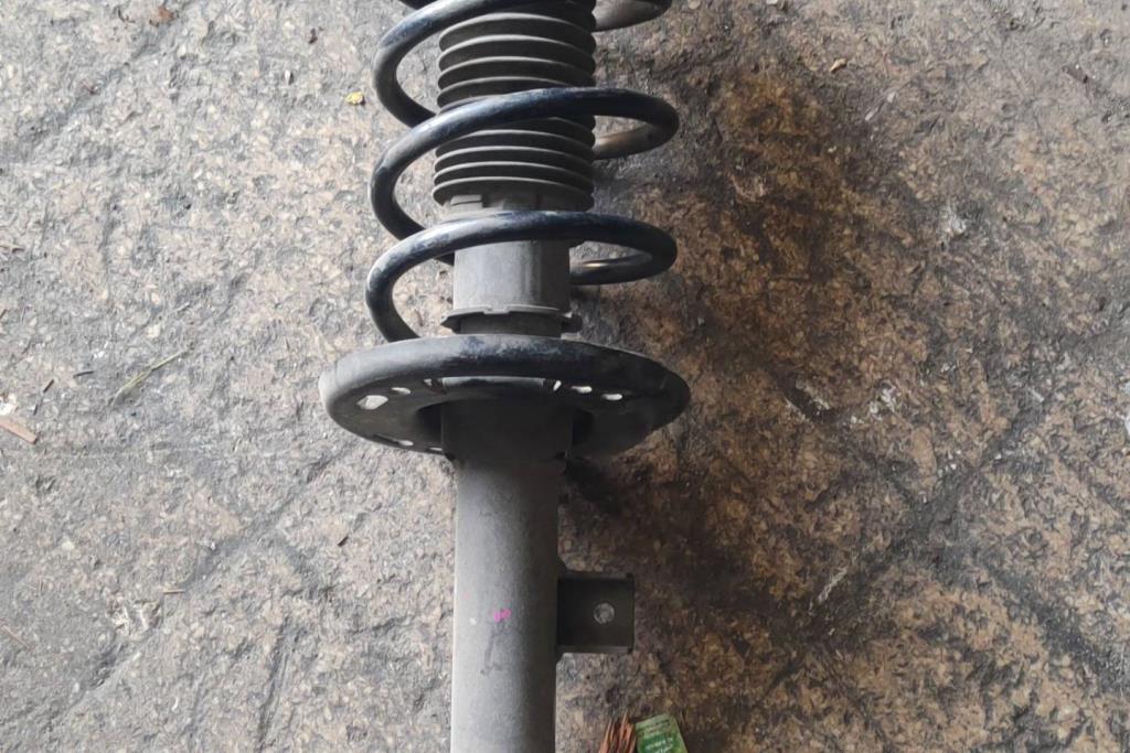 صنوبرص أمامي مازدا cx5 2016 2017