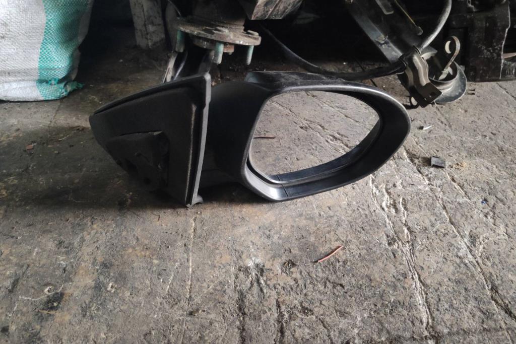 مرآة جانبية يمين شمال مازدا 3 2010 2011 2012 2013 2014