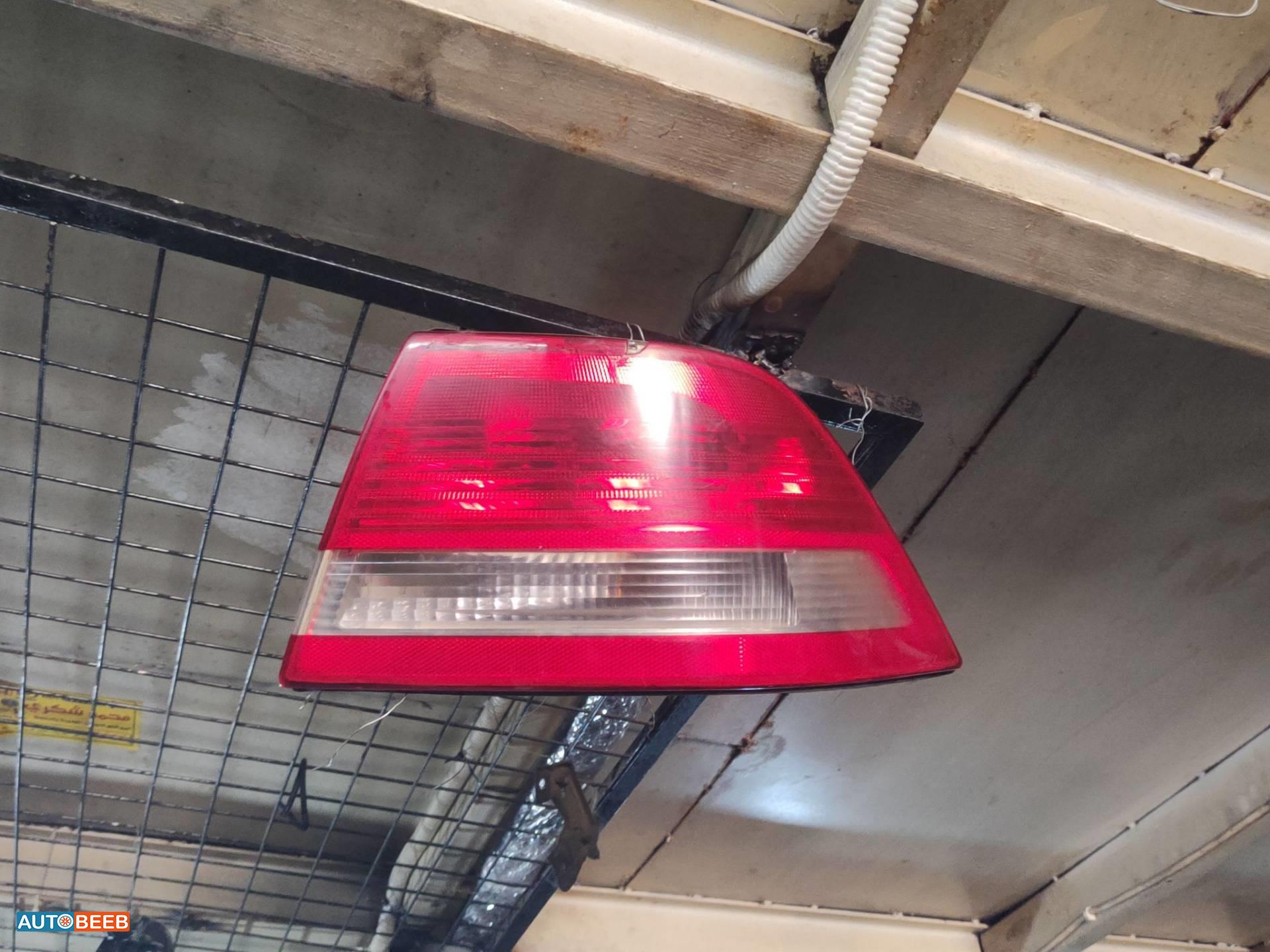 ضوء خلفي يمين شمال ساب 93 2004 2005