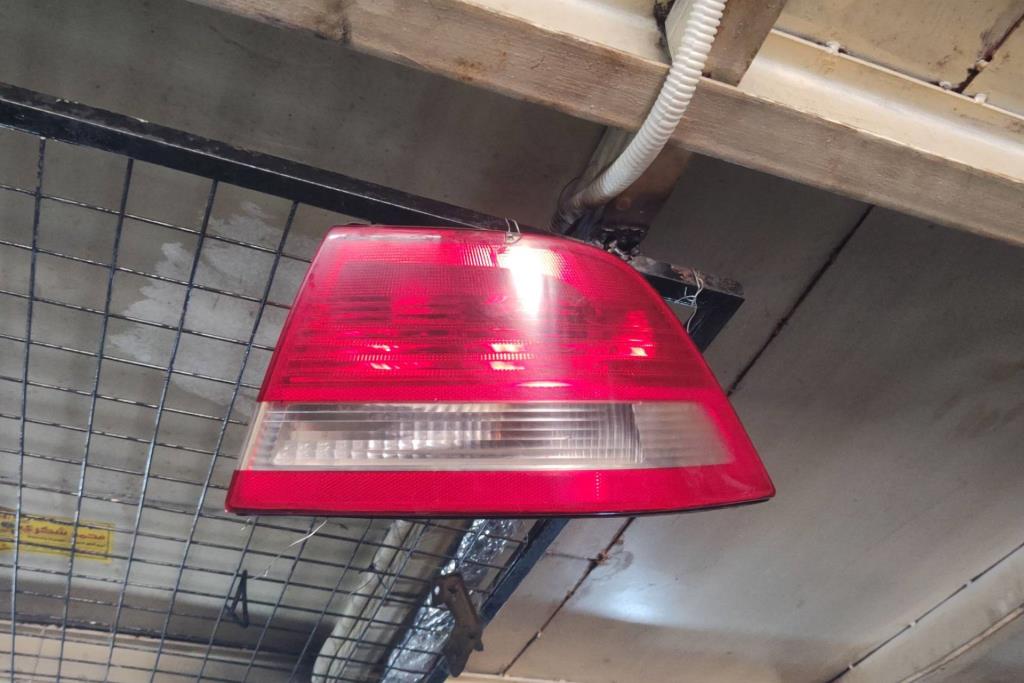 ضوء خلفي يمين شمال ساب 93 2004 2005