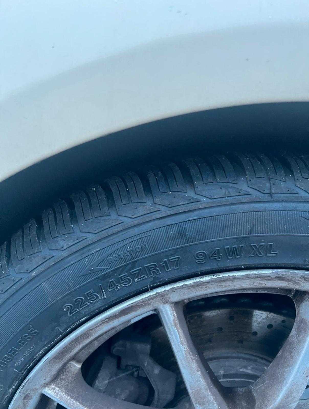 مرسيدس بنز B200 2015