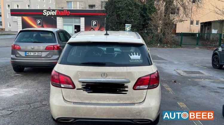 مرسيدس بنز B200 2015