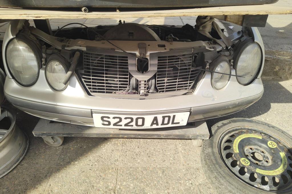 واجهة أمامية طمبون اضوية يمين شمال مرسيدس clk 1998 1999