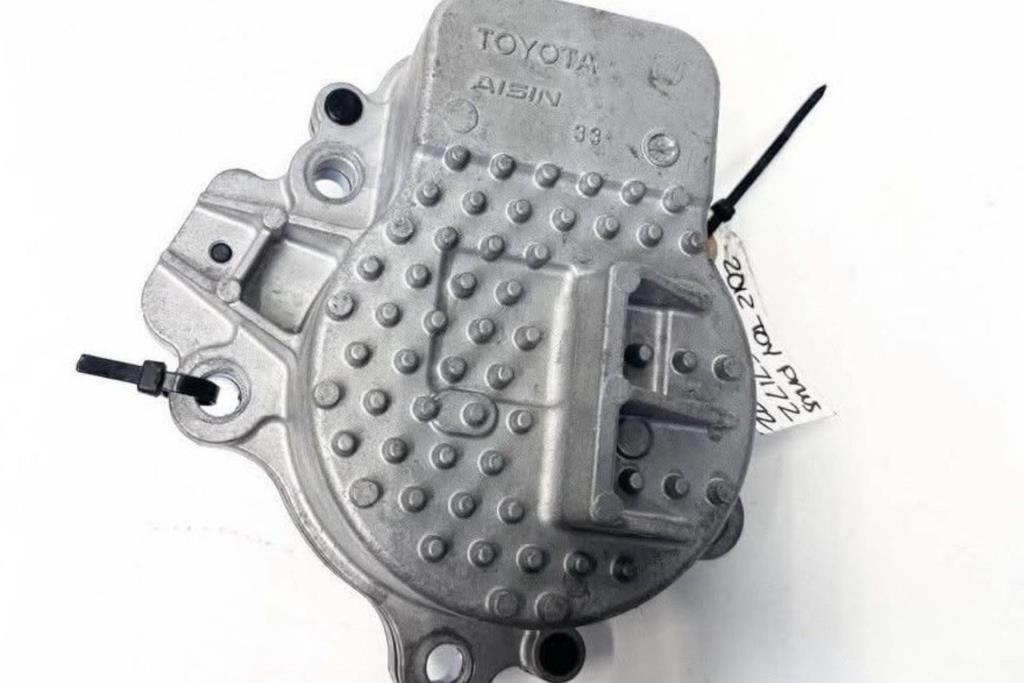 طرمبه ماء تويوتا بريوس وارد اليابان بحال الوكاله