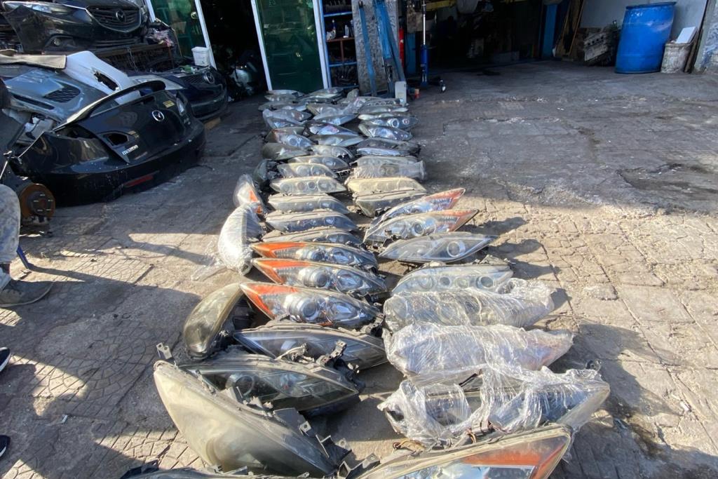 ضواو امامي لجميع سيارات مازدا 