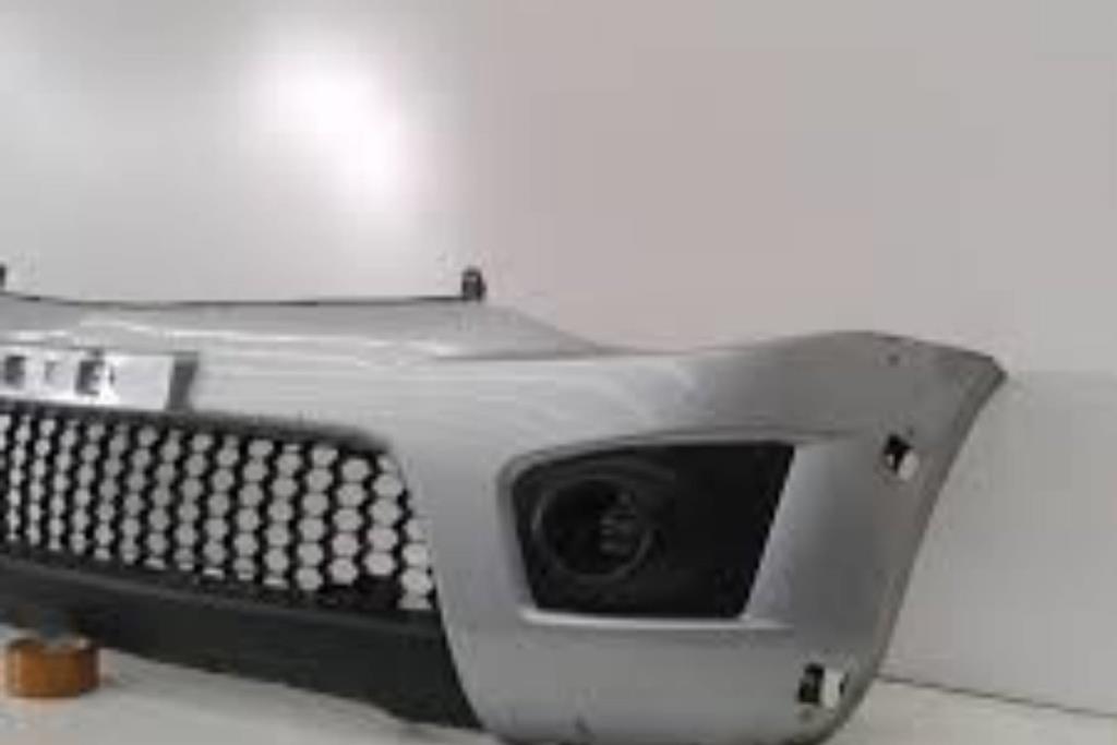 طمبون أمامي ميتسوبيشي L200. 