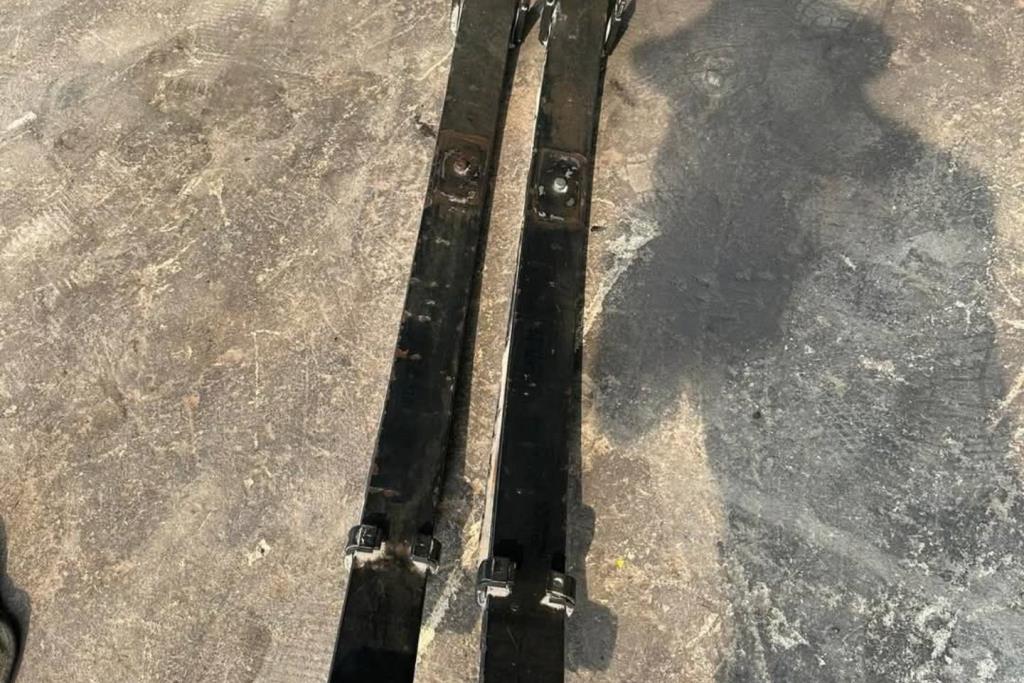 ريش خلفي ميتسوبيشي 