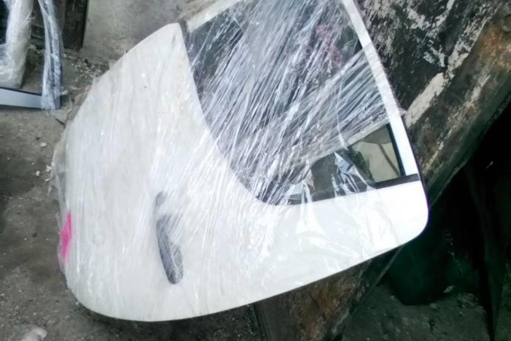 أبواب خلفيه ميتسوبيشي l200