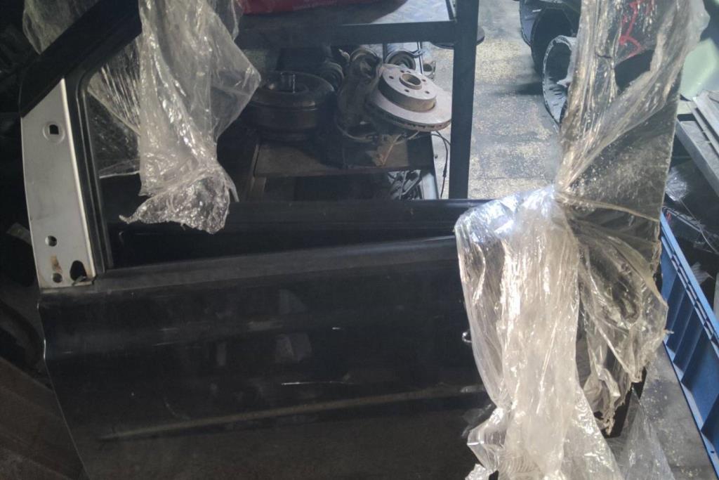 باب امامي يمين شمال مرسيدس فيتو 115 116 2004 2005 2006 2007 2008 2009 