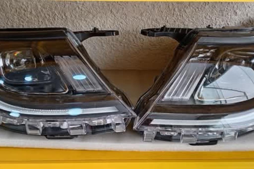 ضوء امامي يمين شمال بي واي دي دولفين 2022 2023 2024 2025