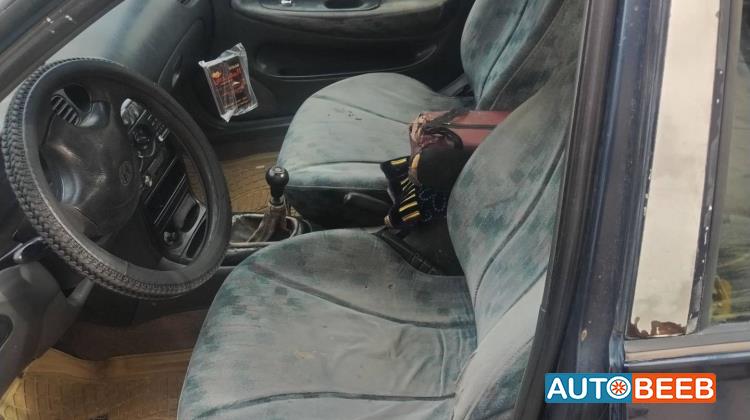 هيونداي افانتي 1995