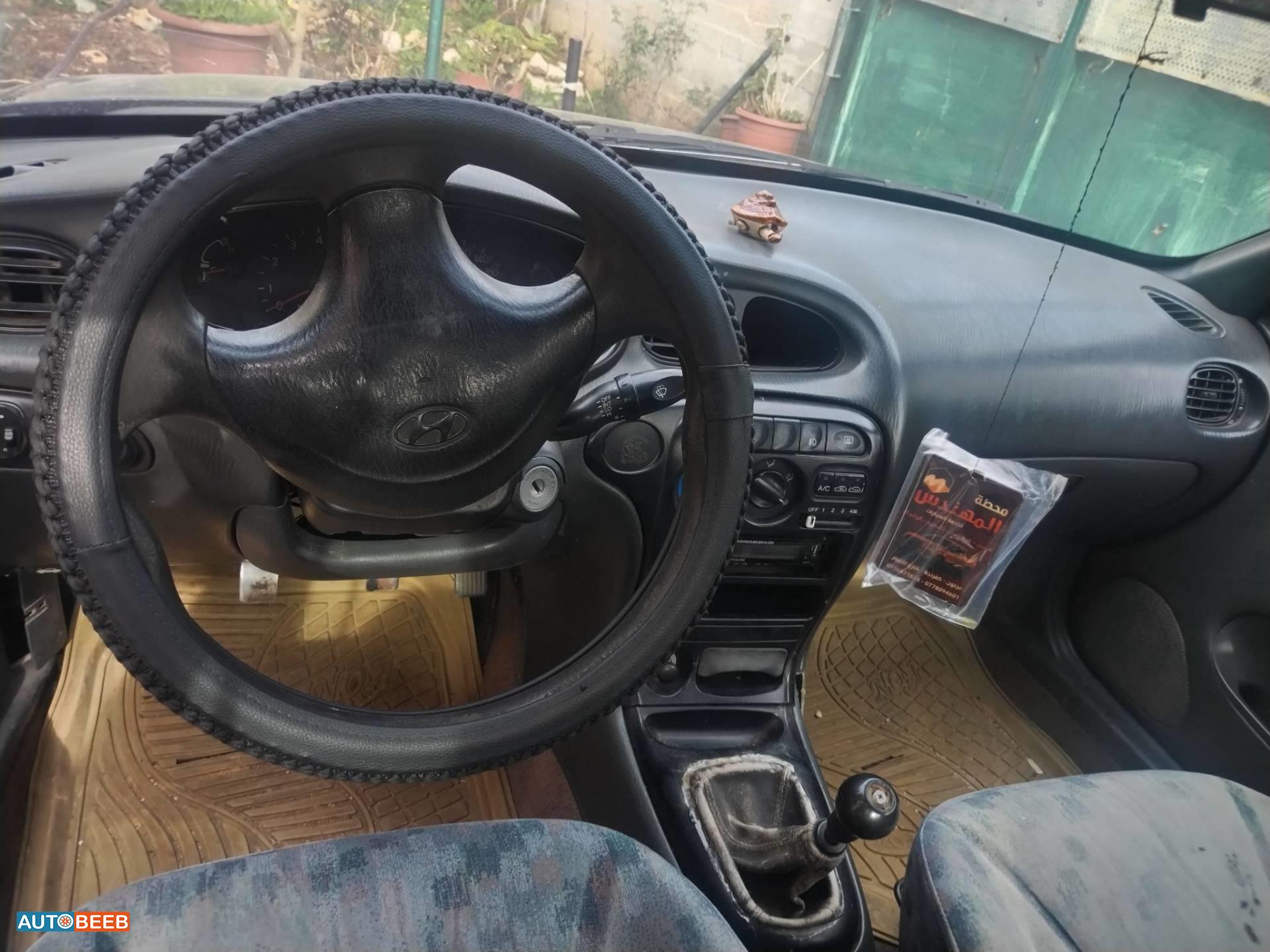 هيونداي افانتي 1995