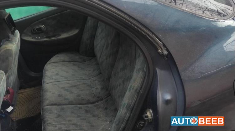 هيونداي افانتي 1995