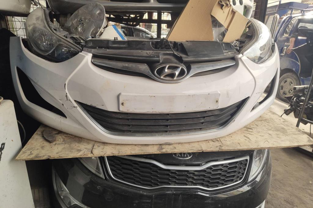 واجهة أمامية طمبون اضوية يمين شمال هيونداي افانتي md 2014 2015 2016