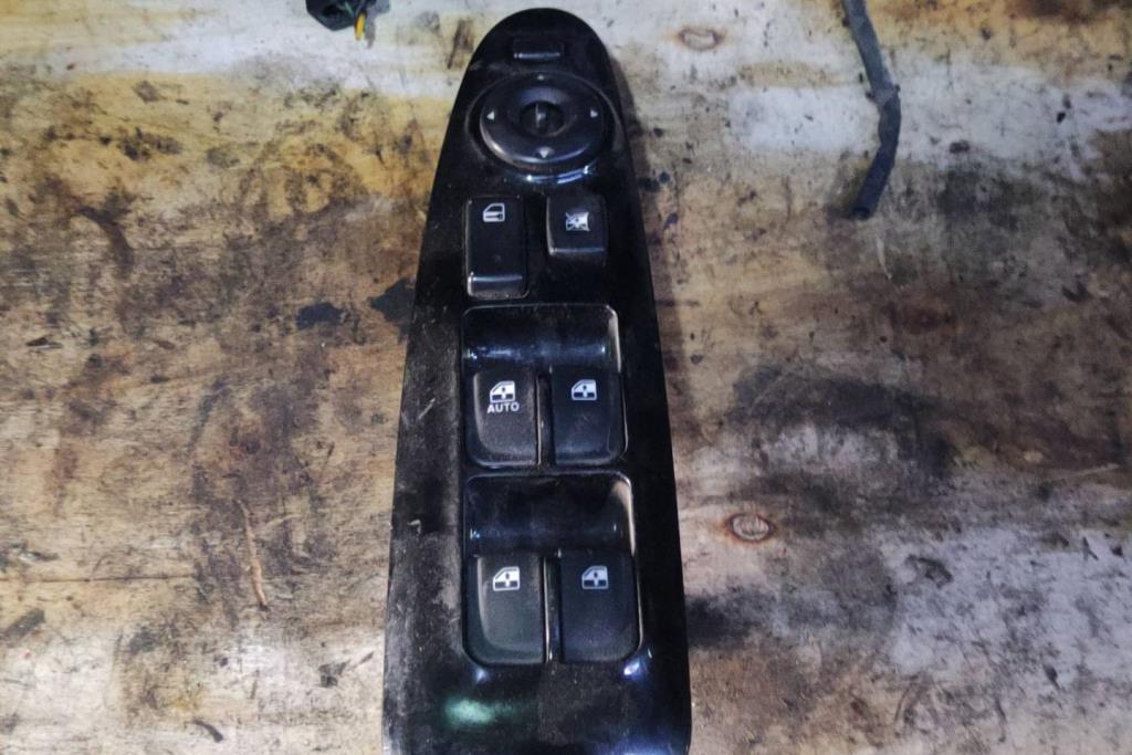 Cabin  Control buttons KIA Cerato