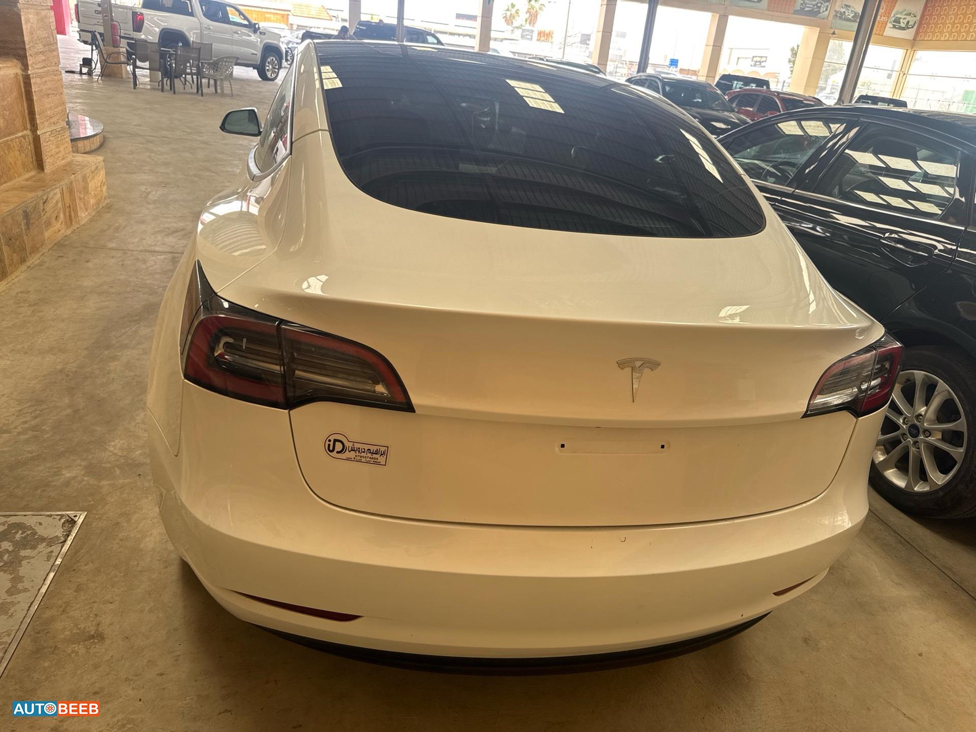 تيسلا 3 2023