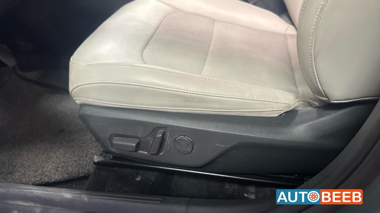 كيا نيرو 2023