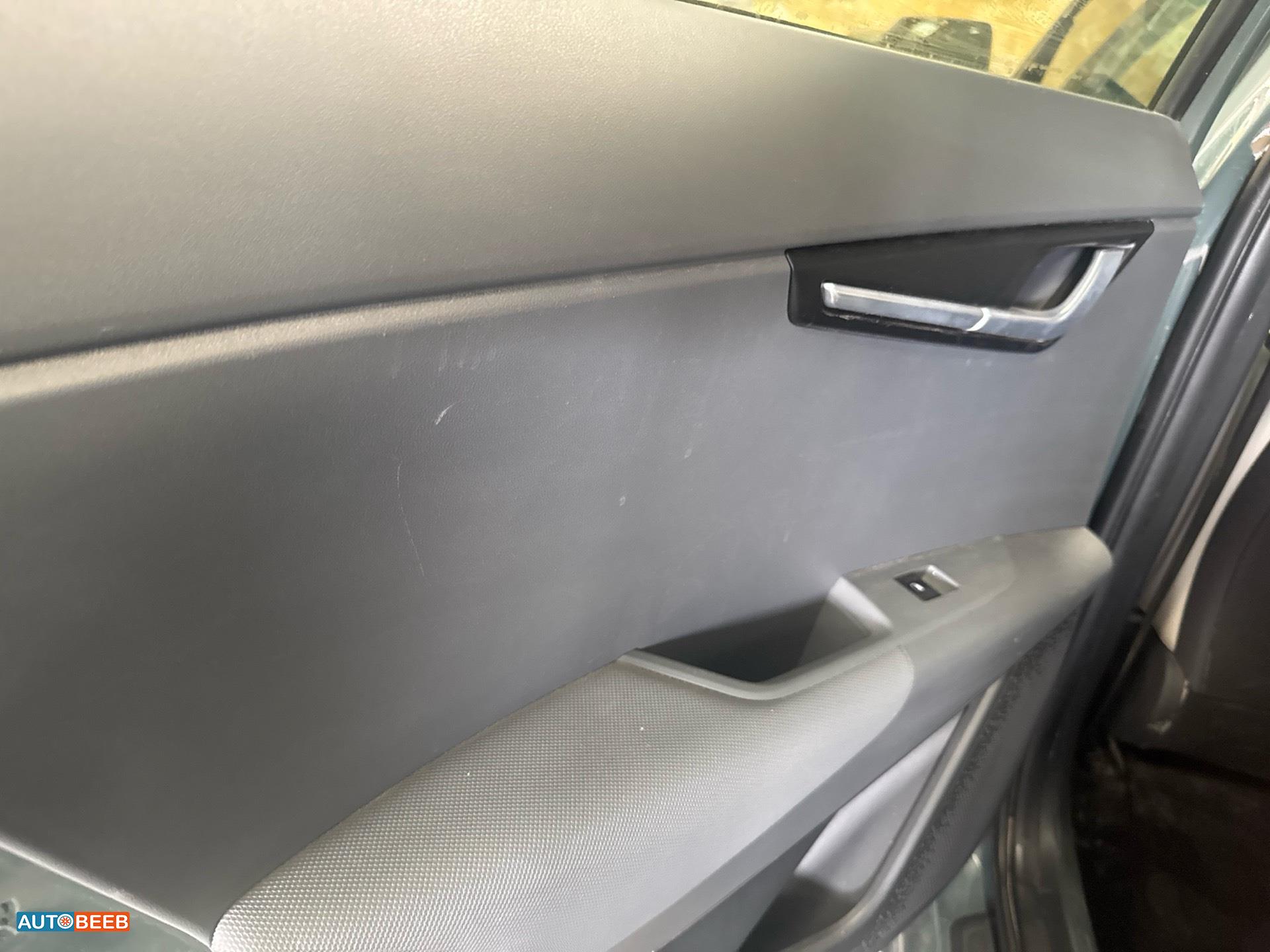 كيا نيرو 2023