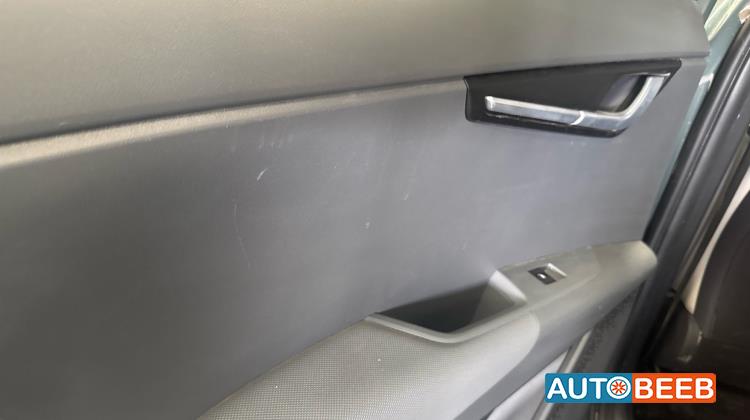 كيا نيرو 2023