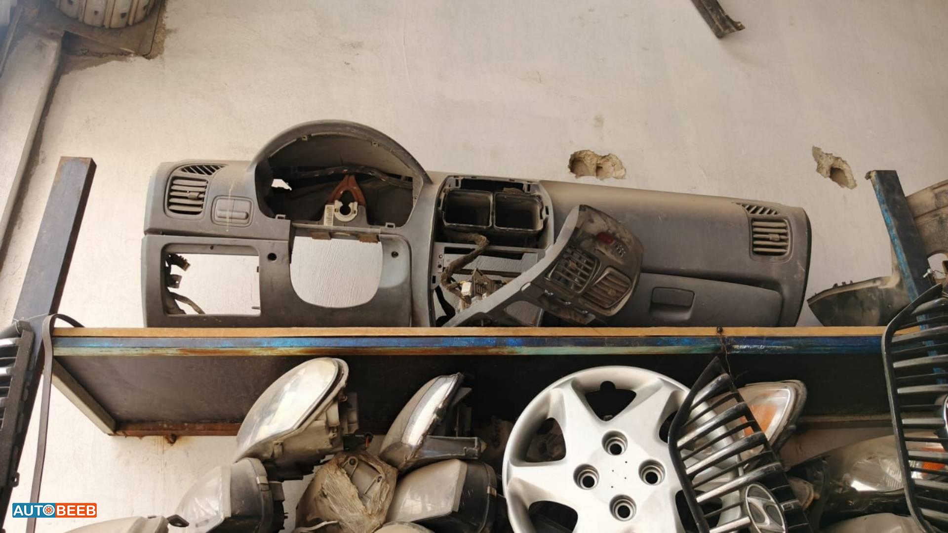 Cabin  Dashboard Hyundai Verna