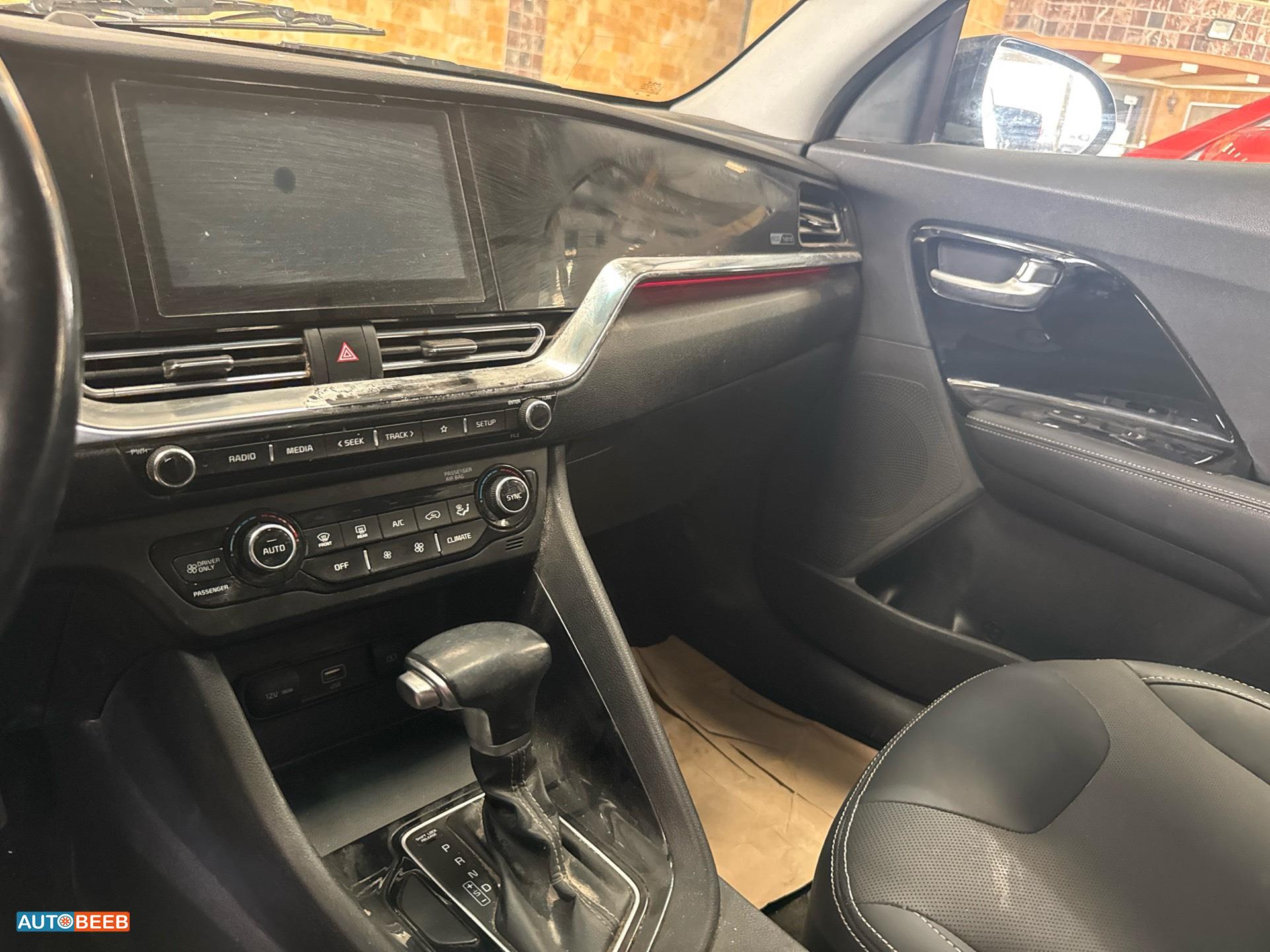 كيا نيرو 2022