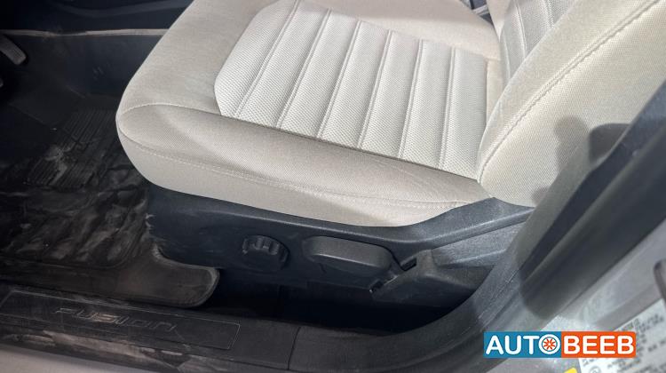 Ford Fusion 2017