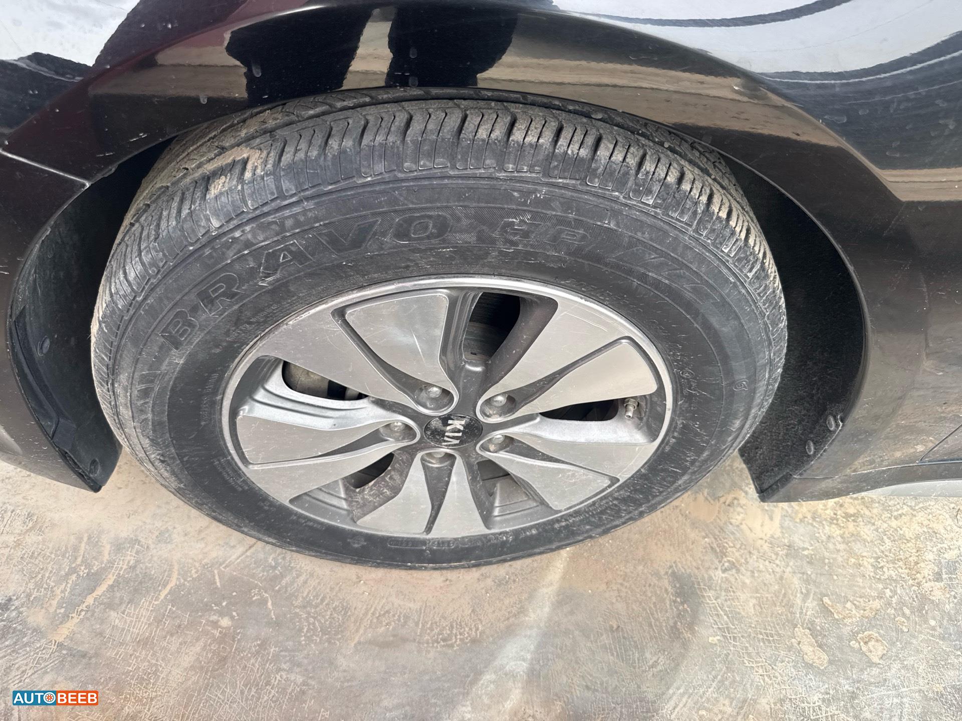 كيا اوبتيما 2017