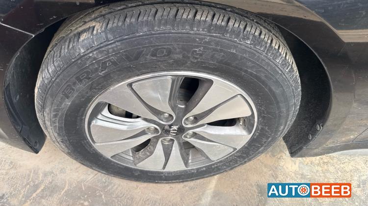 كيا اوبتيما 2017