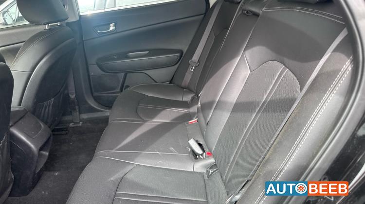 كيا اوبتيما 2017