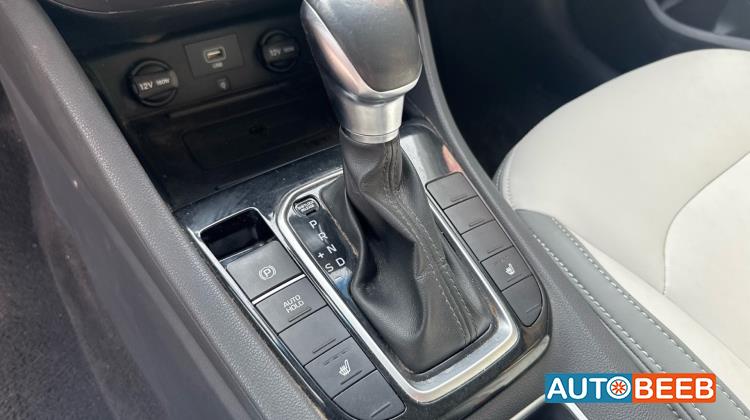 هيونداي ايونيك 2021