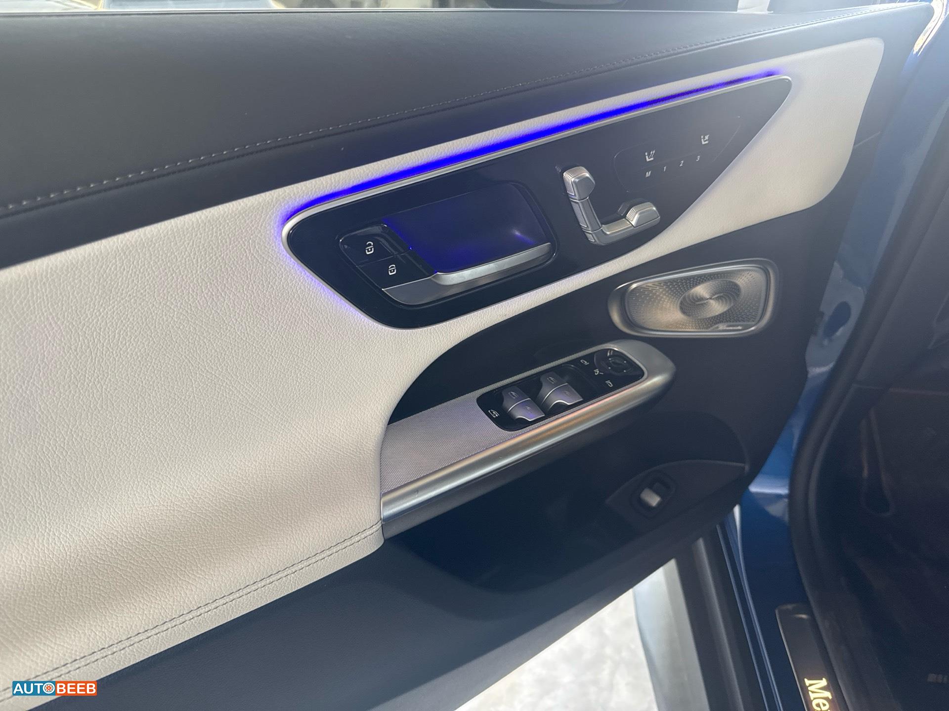 Mercedes Benz GLC300 2024